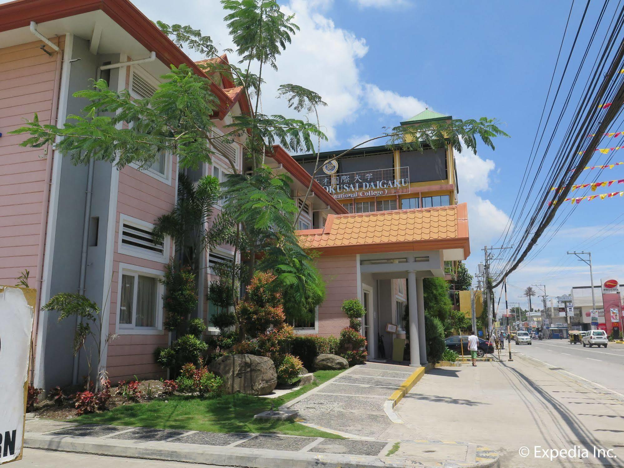 Microtel By Wyndham Davao City Eksteriør billede